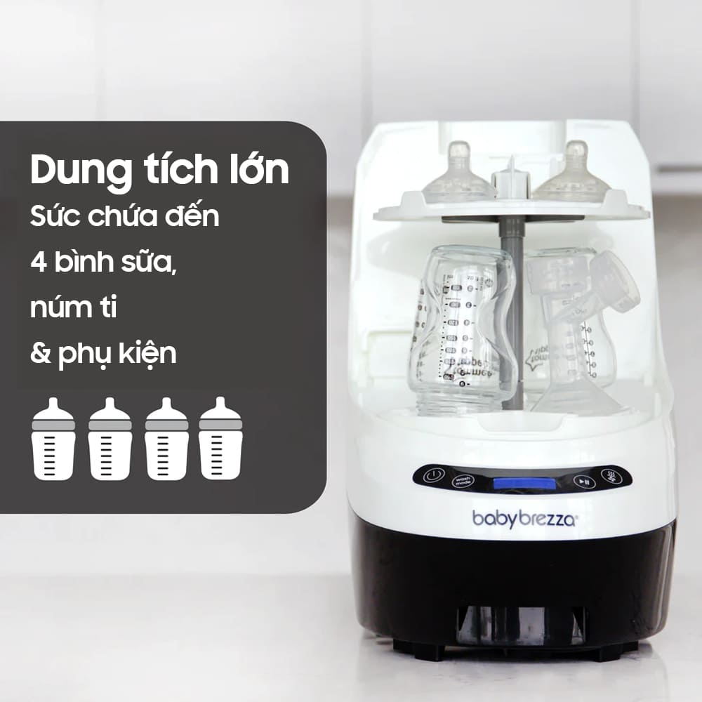 Khoang máy Baby Brezza Bottle Washer Pro chứa tối đa 4 bình sữa cùng phụ kiện phù hợp