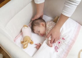 Bí quyết giúp mẹ tạo thói quen ngủ nôi cho bé