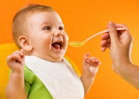 Những nguy cơ khi chở bé bằng ô tô có thể cha mẹ chưa biết