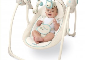 Chia sẻ kinh nghiệm giúp mẹ chọn mua ghế rung cho bé